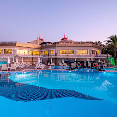 Aydınbey Famous Resort